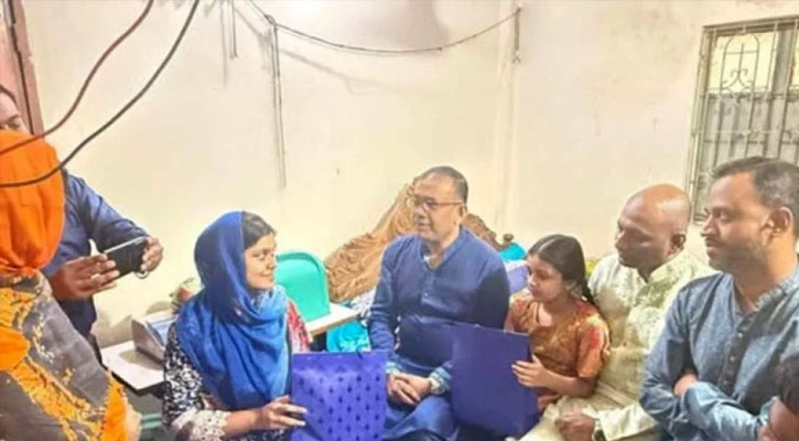 ছাত্রদল নেতা মিলনের পরিবারের খোঁজ নিলেন তারেক রহমান