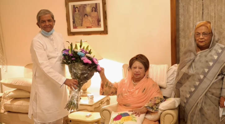 খালেদা জিয়ার সঙ্গে বিএনপি নেতাদের ঈদের শুভেচ্ছা বিনিময়
