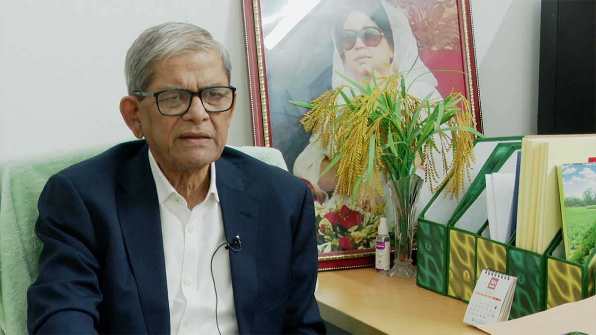 রাতে দেশে ফিরছেন মির্জা ফখরুল