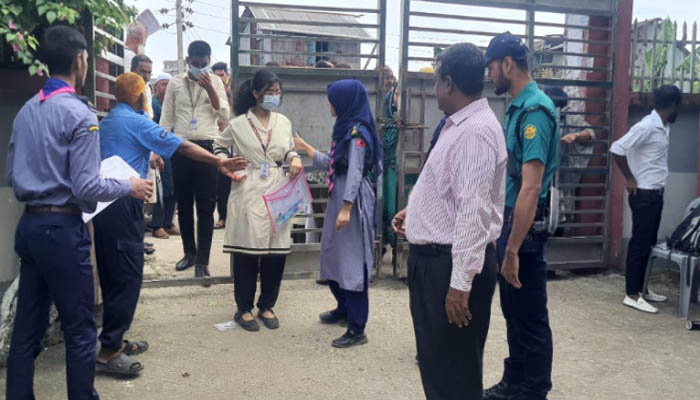 এইচএসসি পরীক্ষার্থীদের সকাল সাড়ে ৮টায় কেন্দ্র চত্বরে প্রবেশের অনুমতি