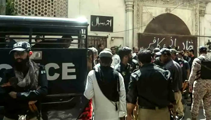 পাকিস্তানে আত্মঘাতী হামলায় নিহত ১৩ সেনা, আহত বহু