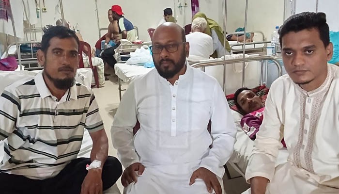 অসুস্থ যুবদল নেতা সুহেলকে দেখতে গেলেন ফয়ছাল আহমদ চৌধুরী