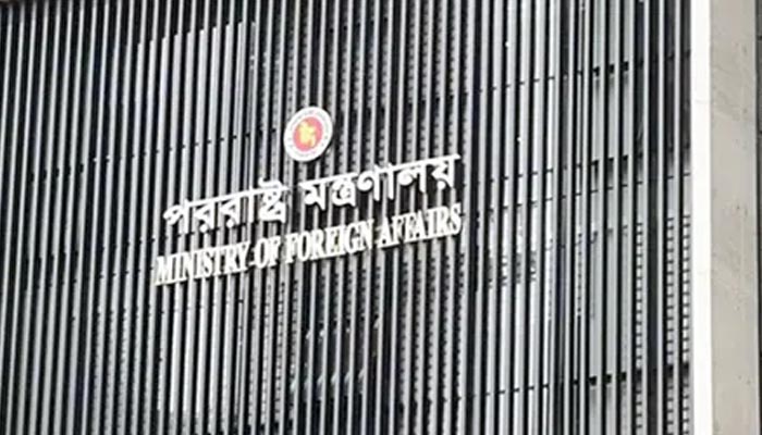 রাষ্ট্রাচার প্রধান ও উপ-প্রধানকে একই দিনে বদলি, নানা প্রশ্ন