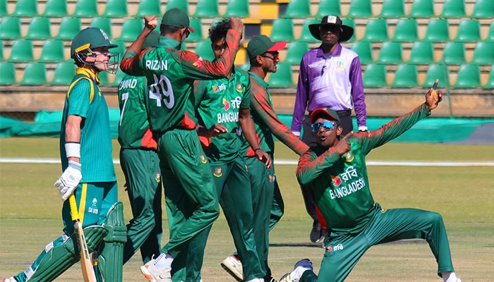 দ. আফ্রিকাকে হারিয়ে ত্রিদেশীয় সিরিজ চ্যাম্পিয়ন বাংলাদেশ