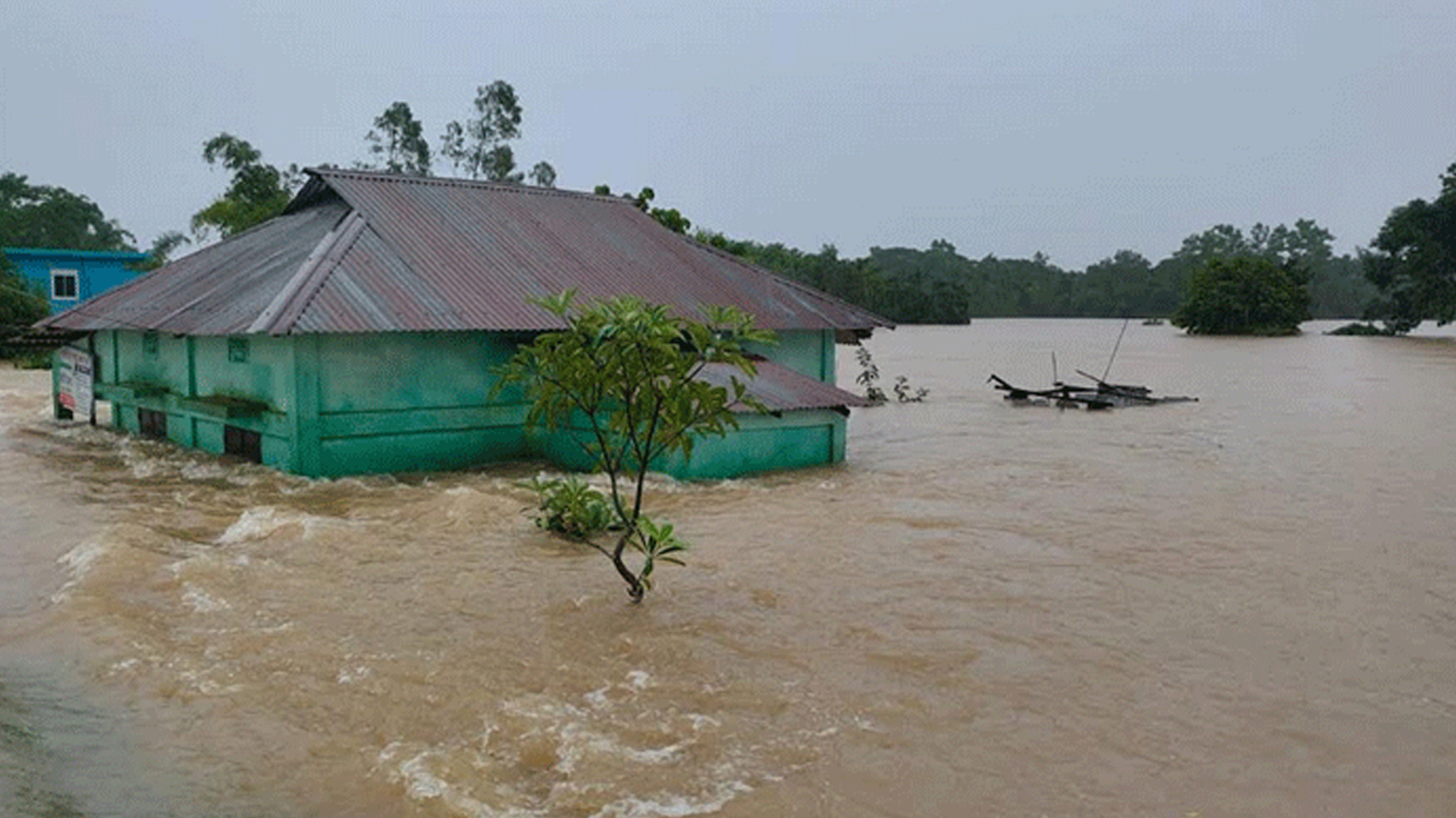 সিলেটের ৩ জেলায় বন্যার আভাস