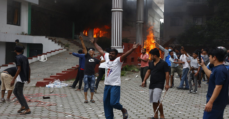 নেপালে আটকে পড়া বাংলাদেশিরা নিরাপদে আছেন: পররাষ্ট্র উপদেষ্টা