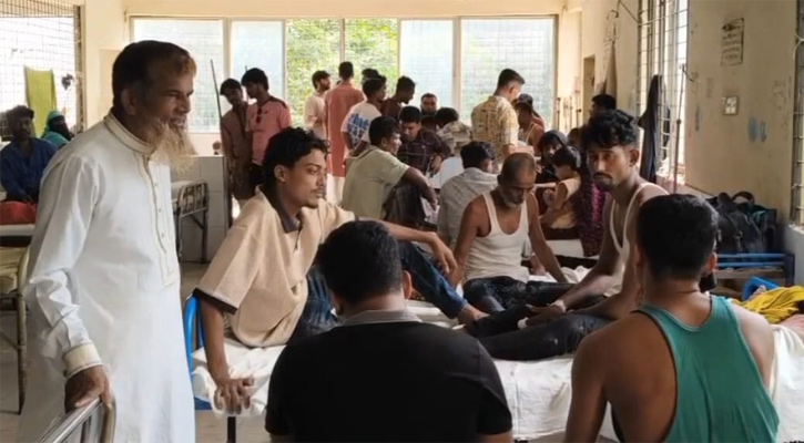 ‘বিকৃত ছবি’ শেয়ার নিয়ে বিএনপি-জামায়াতের সংঘর্ষ, আহত ৩৫