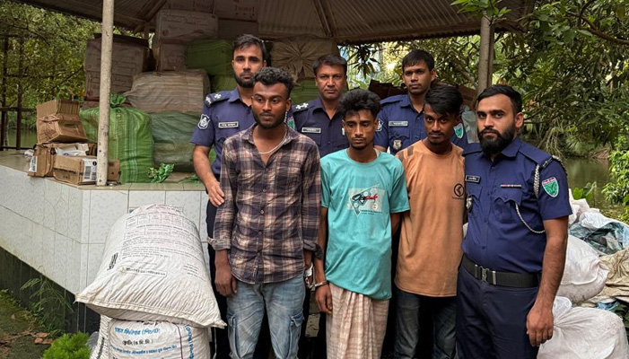 গোলাপগঞ্জে ভারতীয় প্রসাধনী সামগ্রীসহ ১ কোটি ৩৪ লাখ টাকার পণ্য জব্দ