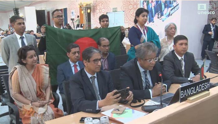 ইউনেস্কোর সাংস্কৃতিক ঐতিহ্যের স্বীকৃতি পেল ‘টাঙ্গাইল শাড়ি’