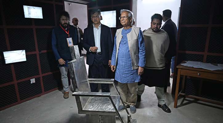 বিএনপি-জামায়াত-এনসিপি নেতাদের নিয়ে জুলাই স্মৃতি জাদুঘরে প্রধান উপদেষ্টা