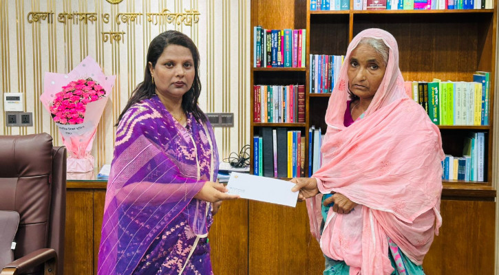 অর্থের অভাবে থেমে ছিল চিকিৎসা, পাশে দাঁড়ালেন ডিসি ফরিদা খানম