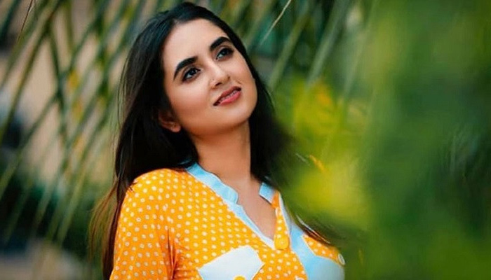 মৃত্যুর গুজব উড়িয়ে তানিয়া বৃষ্টি বললেন ‘ভালো আছি’